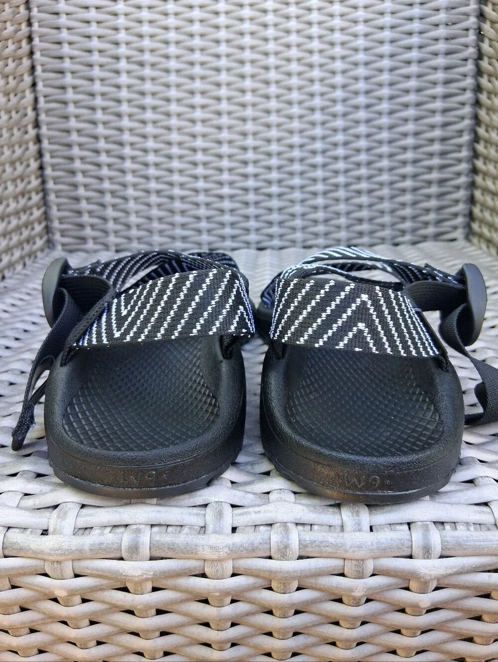 NEW Chaco Black Zigzag Strap Women's Sport Sandals